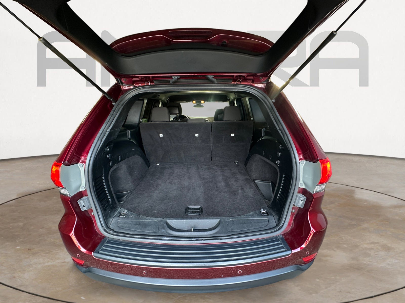 2019 Jeep Grand Cherokee Laredo 4x2