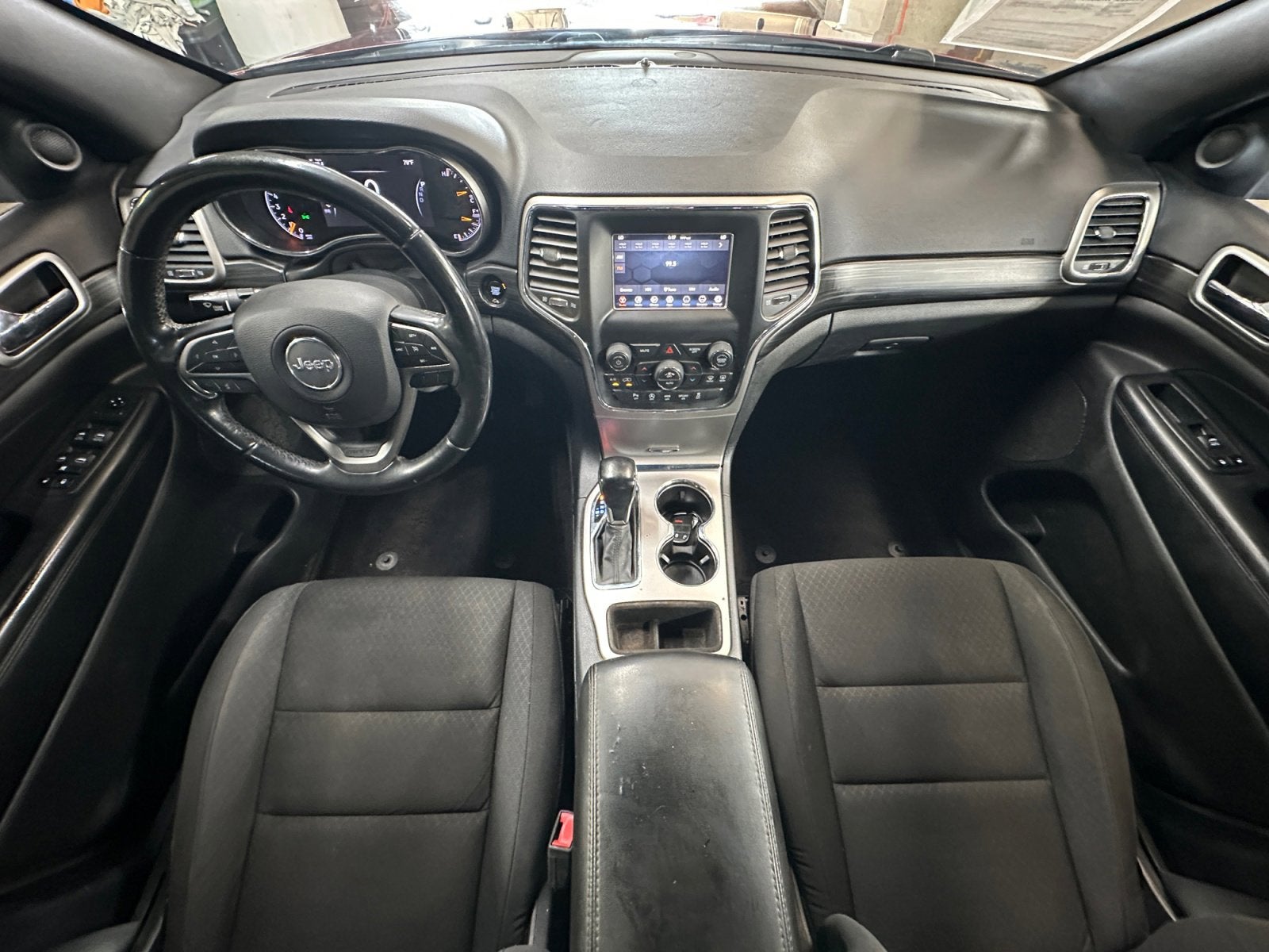2019 Jeep Grand Cherokee Laredo 4x2