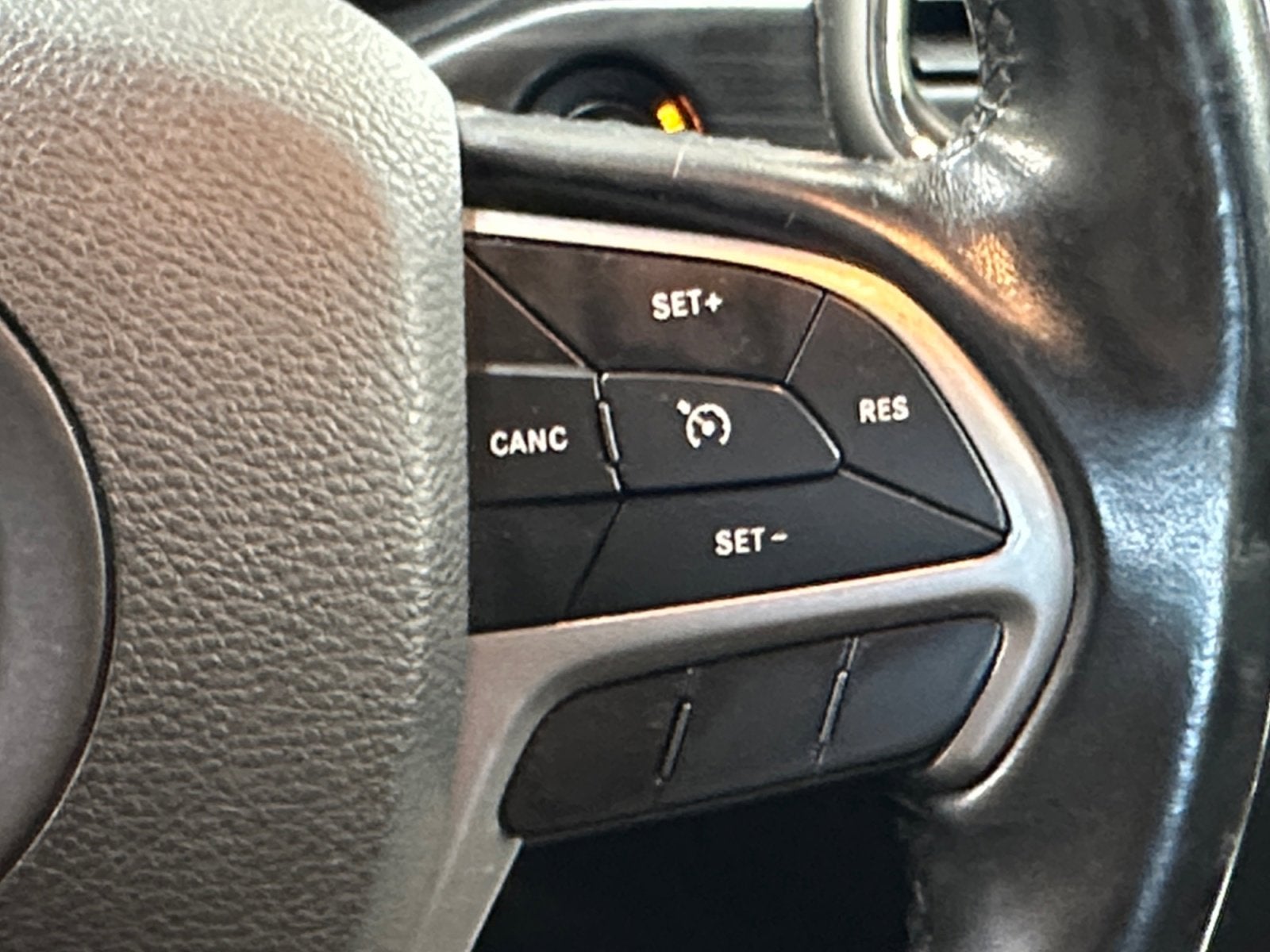2019 Jeep Grand Cherokee Laredo 4x2