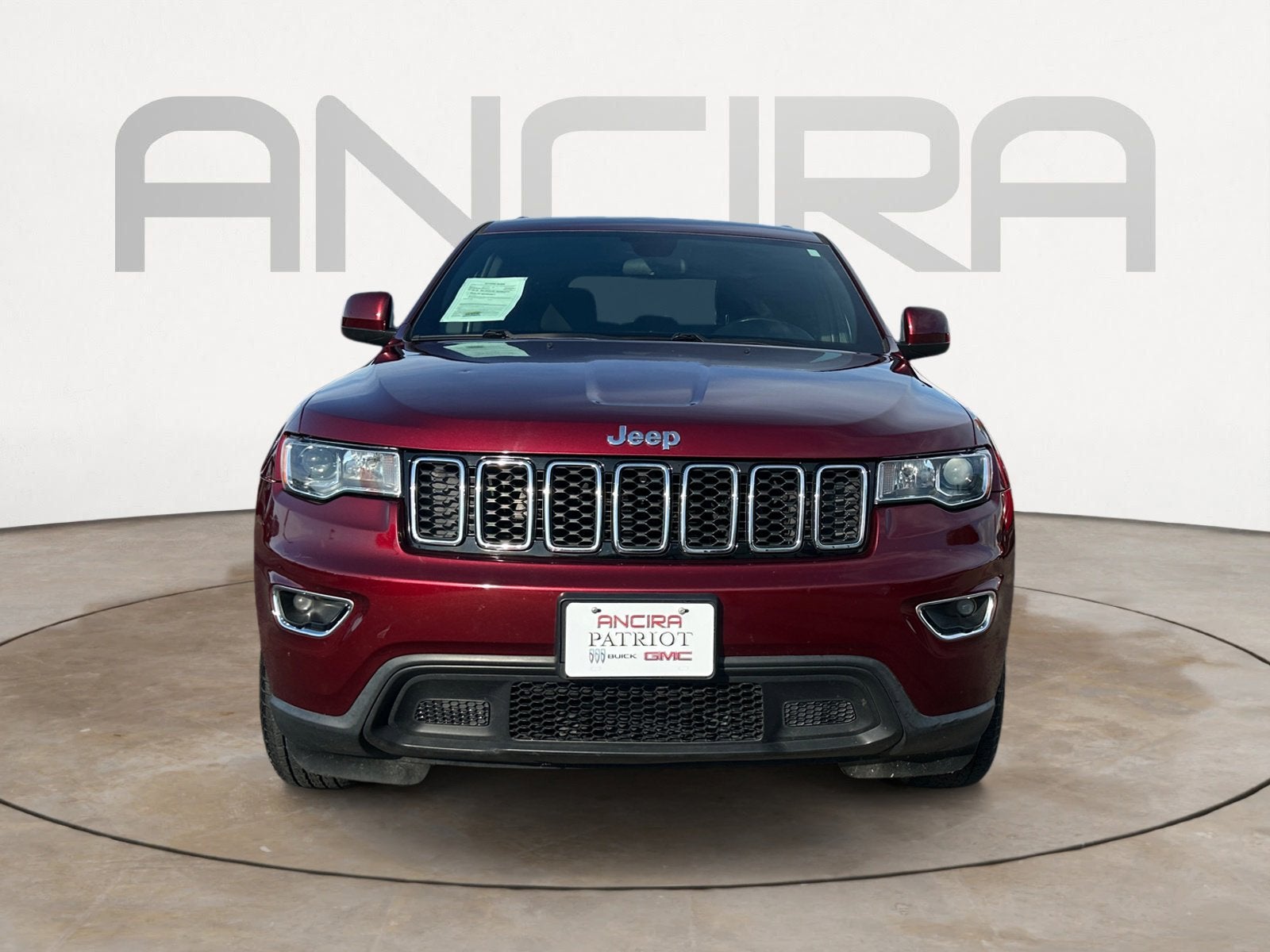 2019 Jeep Grand Cherokee Laredo 4x2