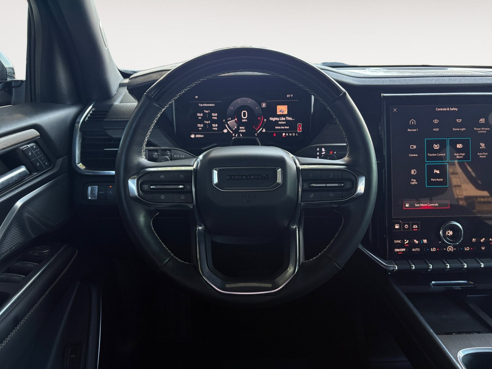 2024 GMC Acadia Denali