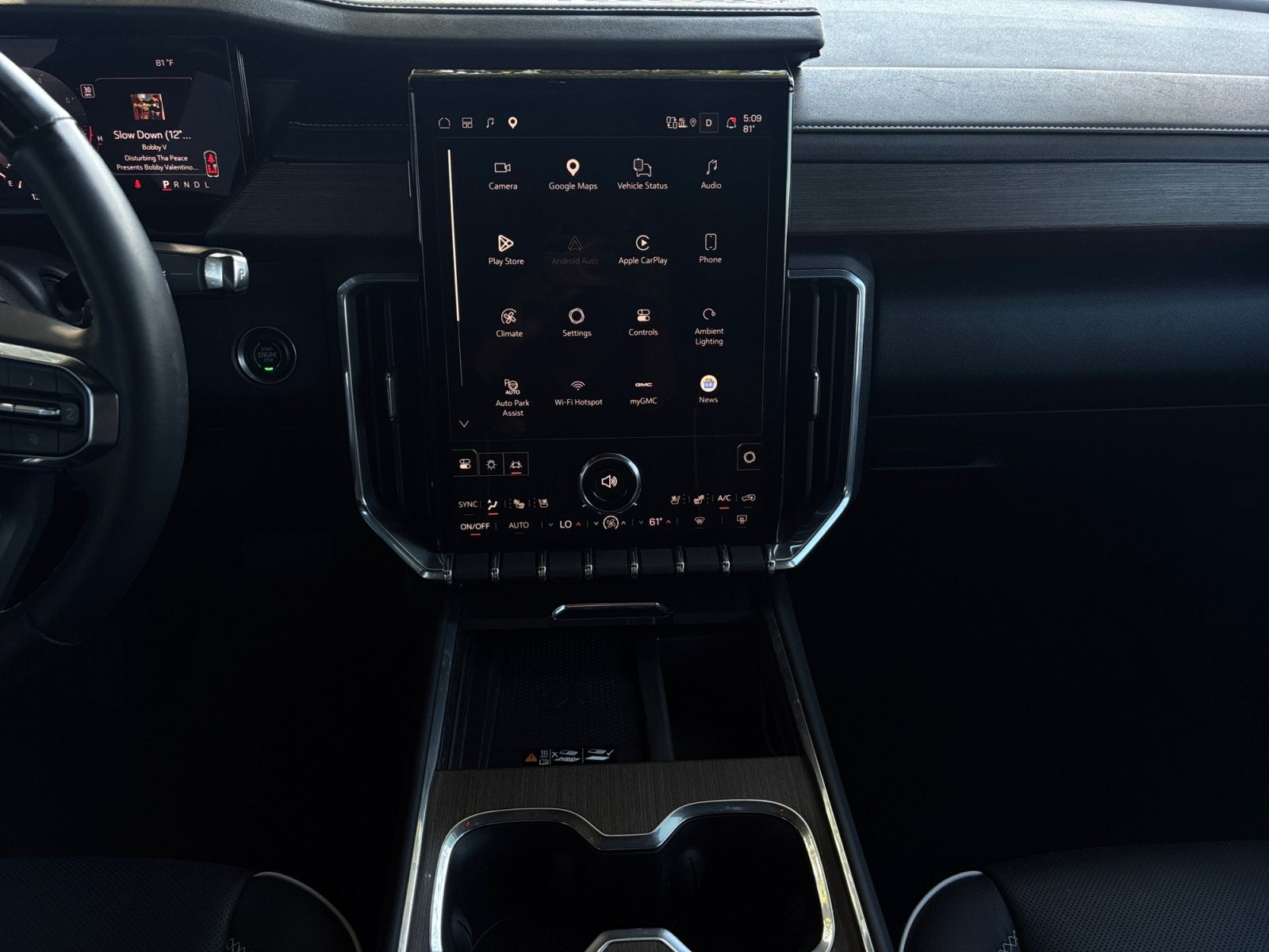 2024 GMC Acadia Denali