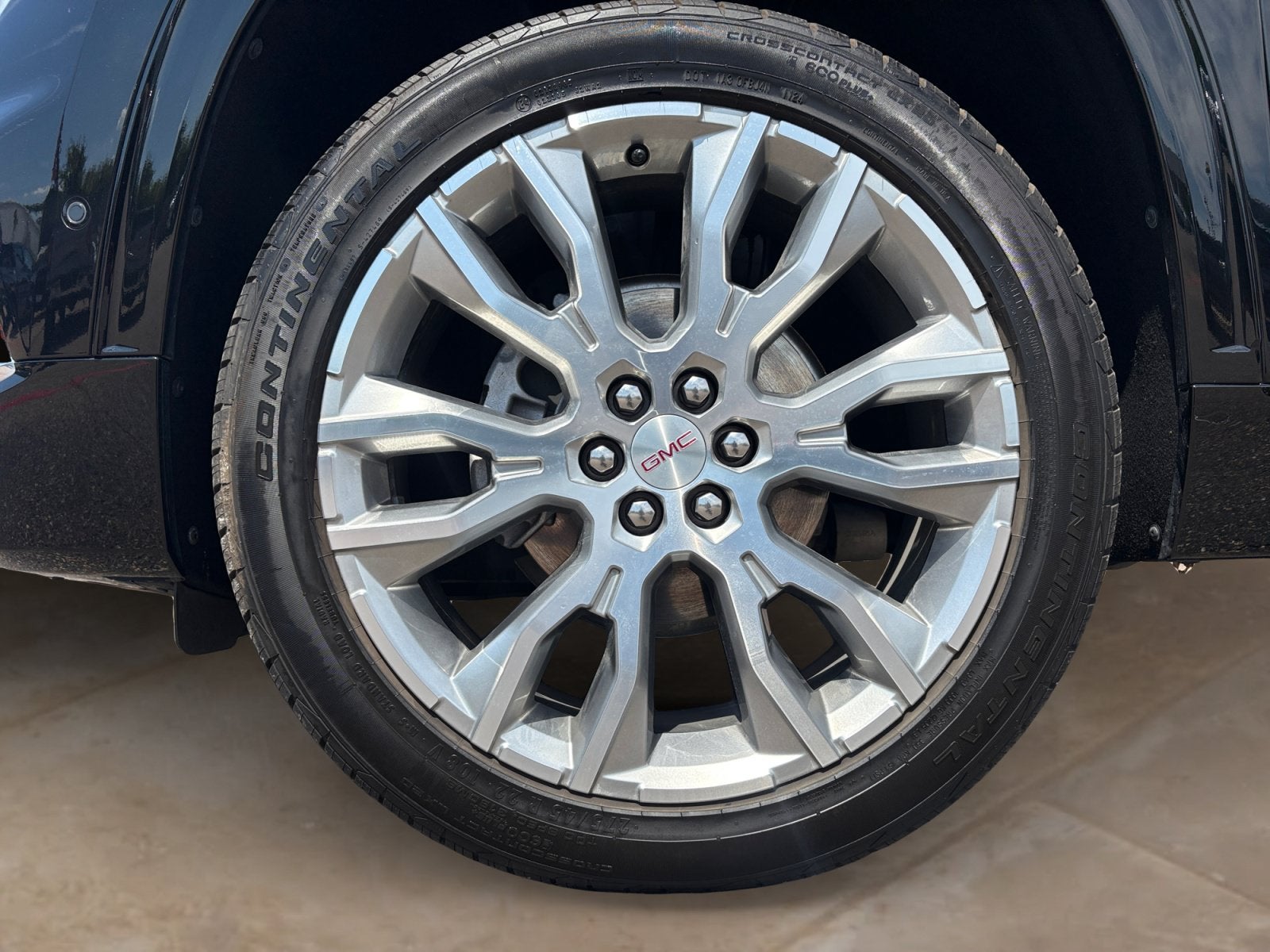 2024 GMC Acadia Denali