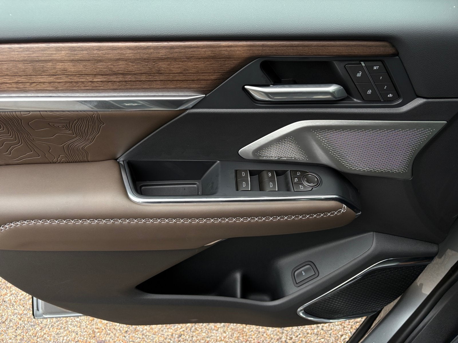 2027 GMC Acadia Denali Ultimate
