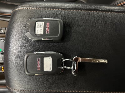 2021 GMC Acadia AT4
