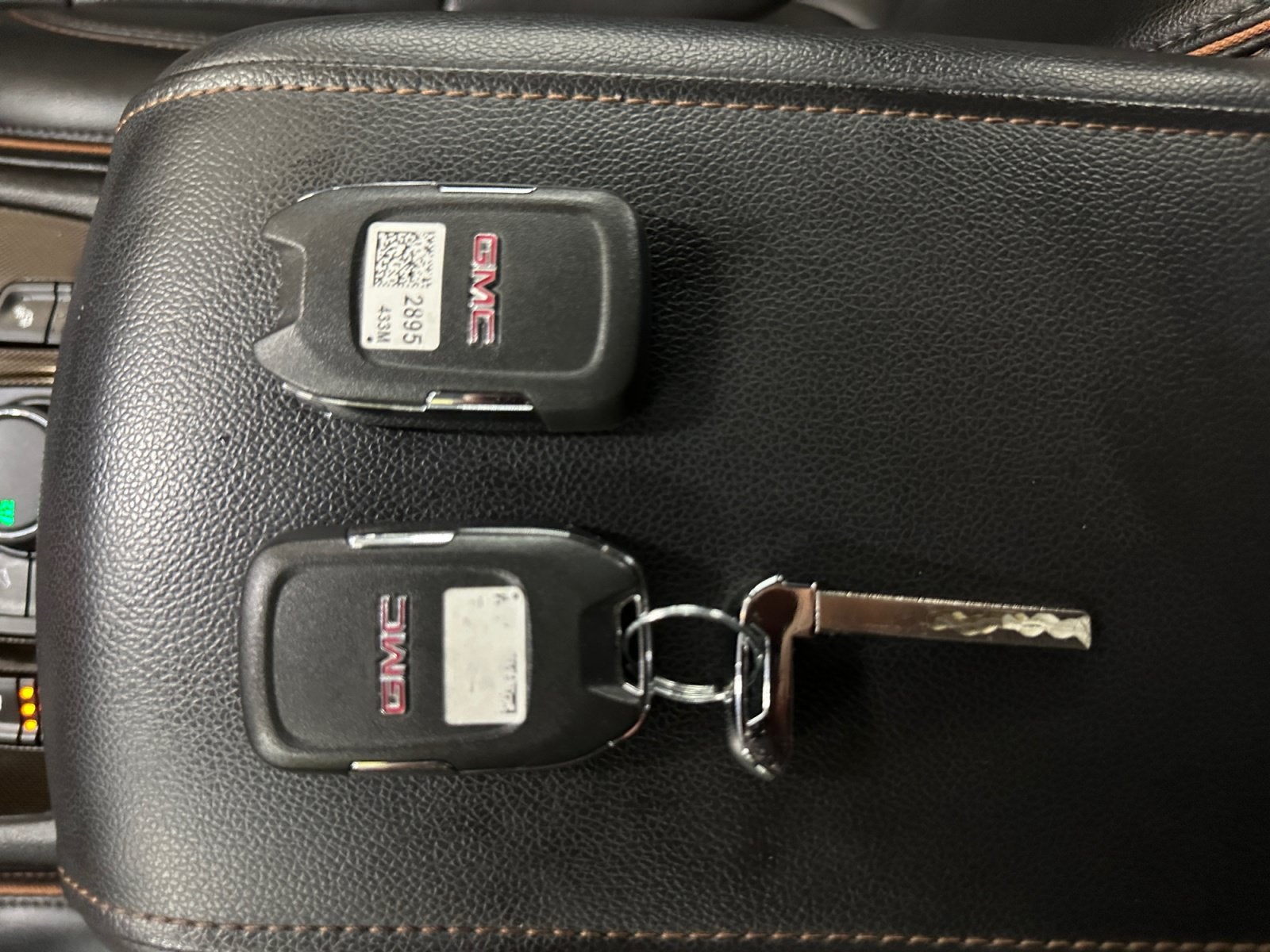 2021 GMC Acadia AT4