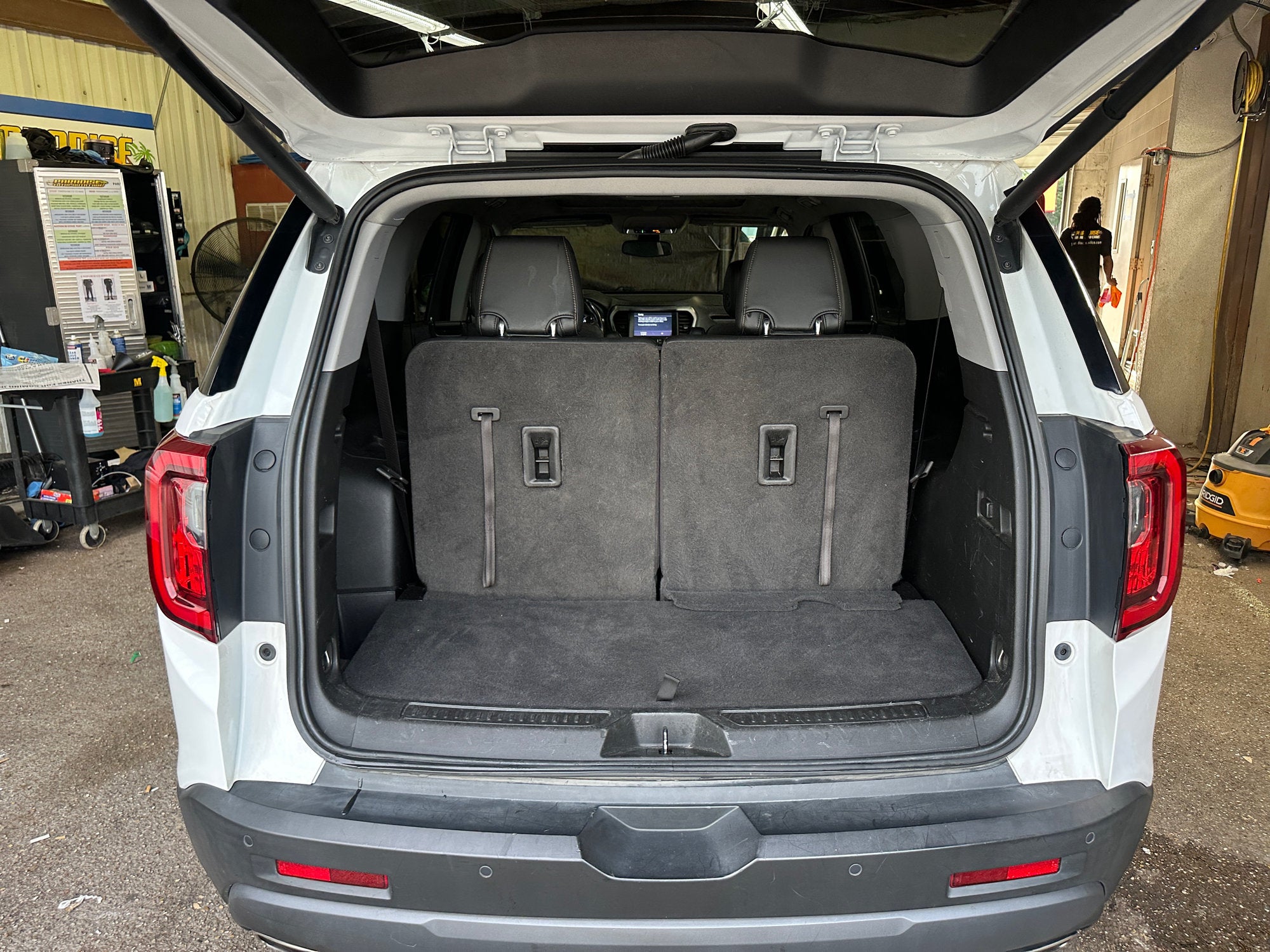 2021 GMC Acadia AT4