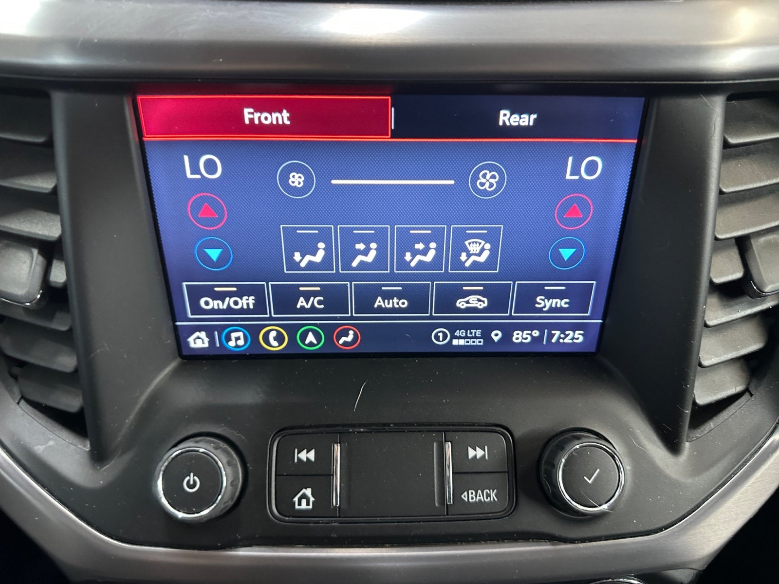 2021 GMC Acadia AT4