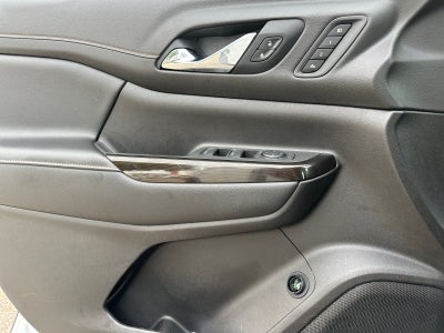 2021 GMC Acadia AT4
