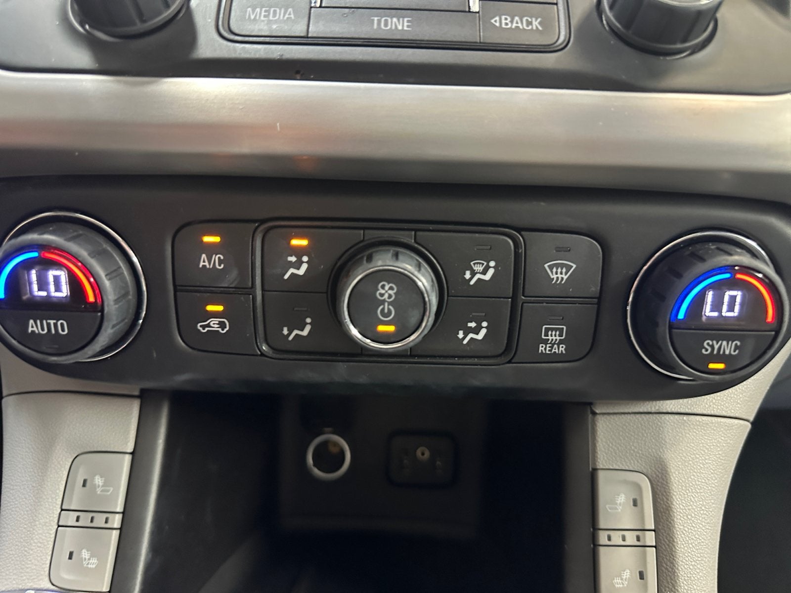 2017 GMC Acadia SLT