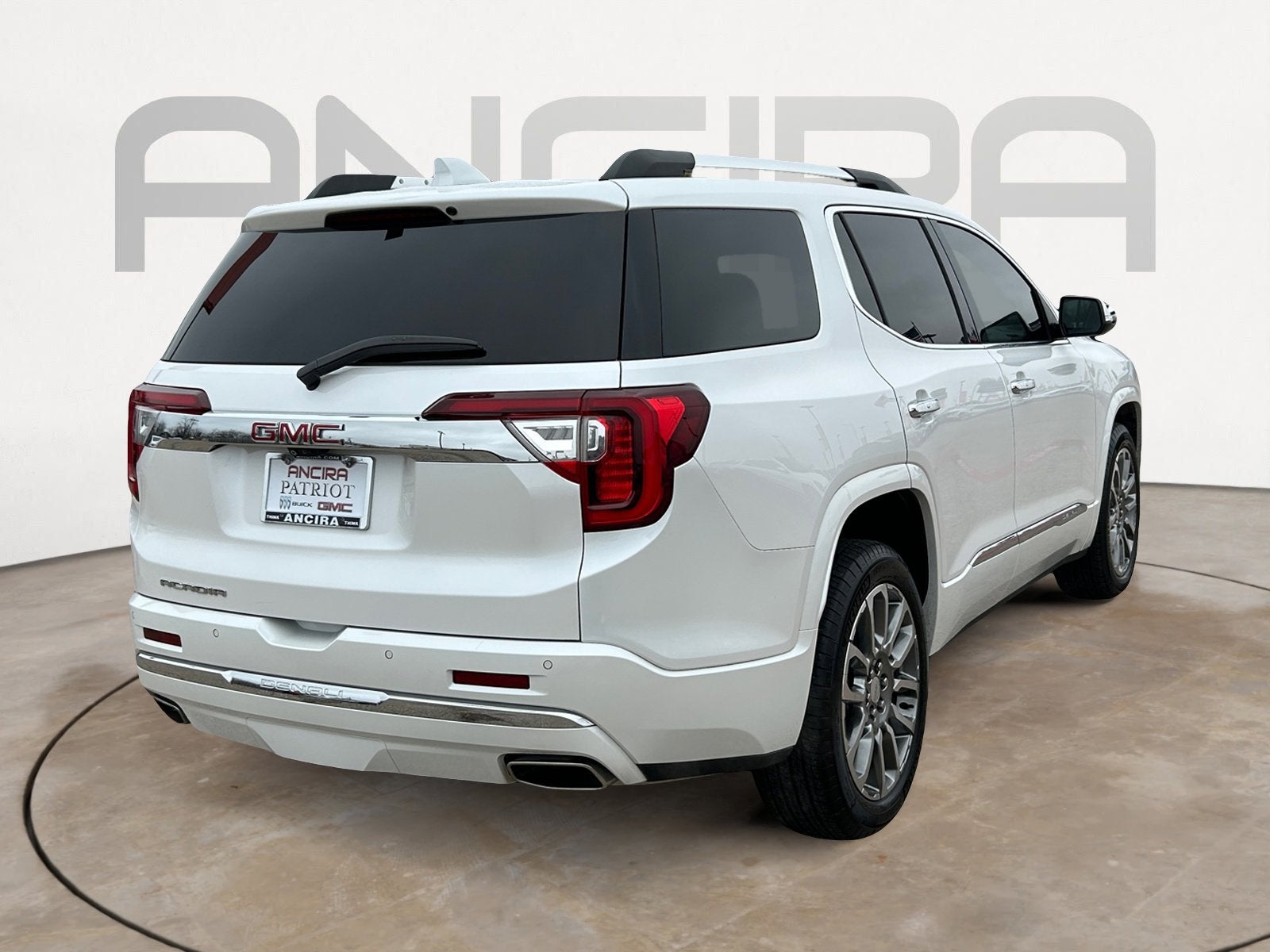 2023 GMC Acadia Denali