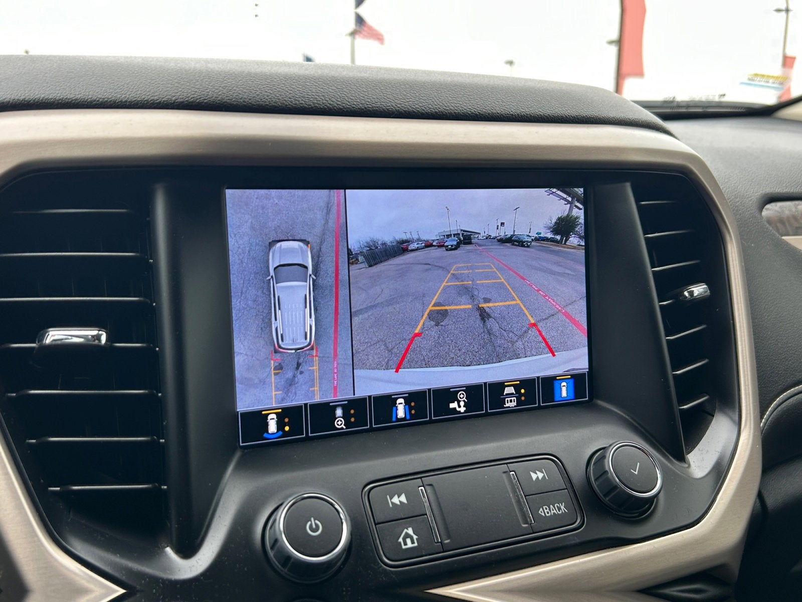 2023 GMC Acadia Denali