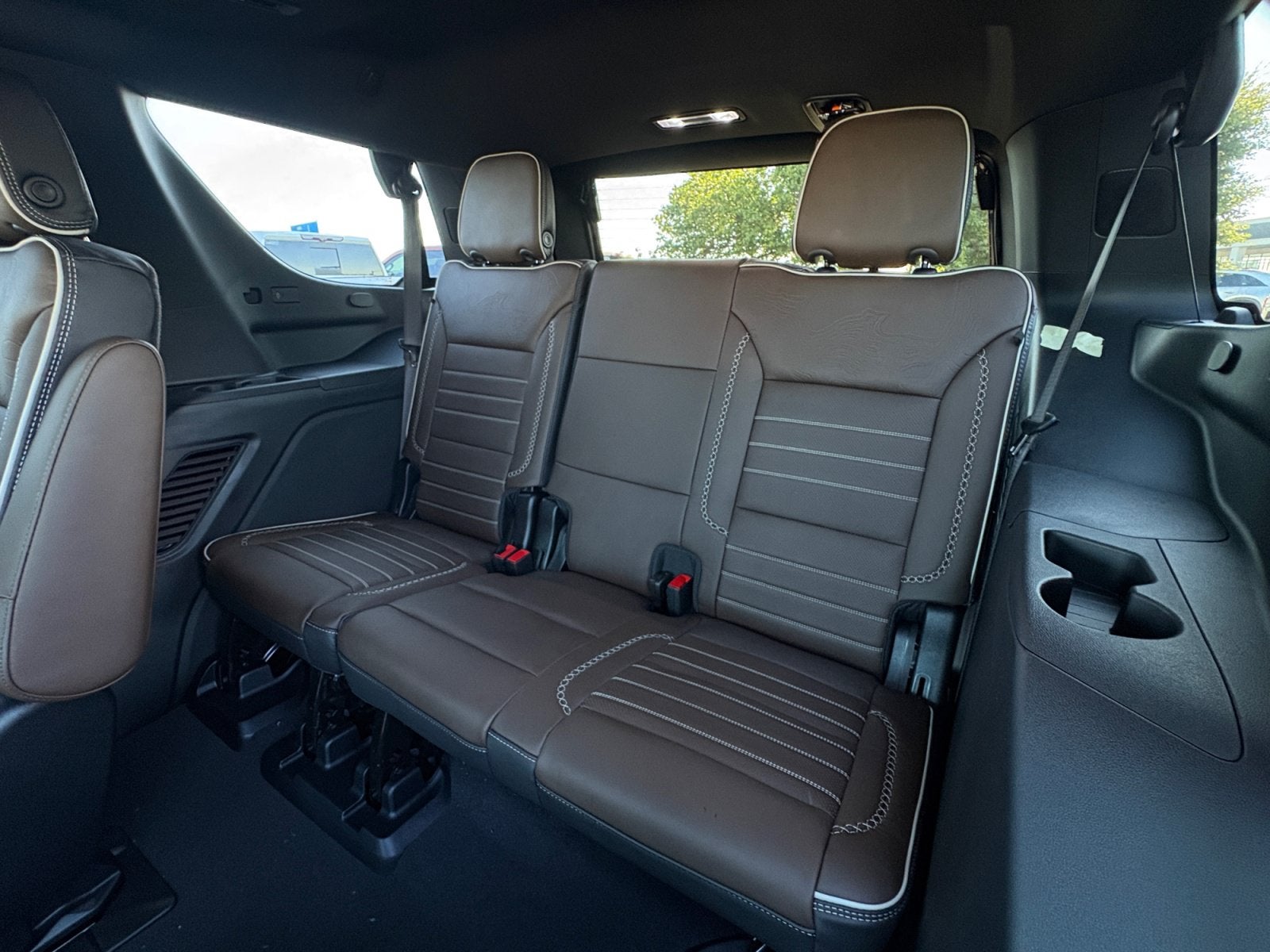 2027 GMC Yukon Denali Ultimate