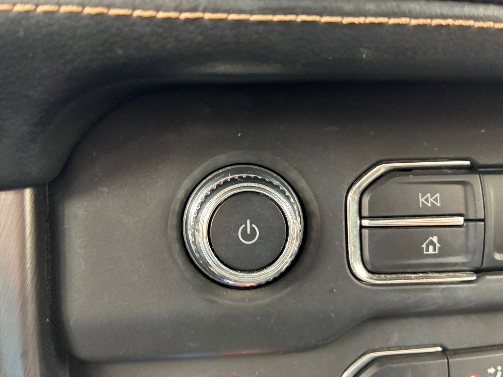 2021 GMC Yukon XL AT4