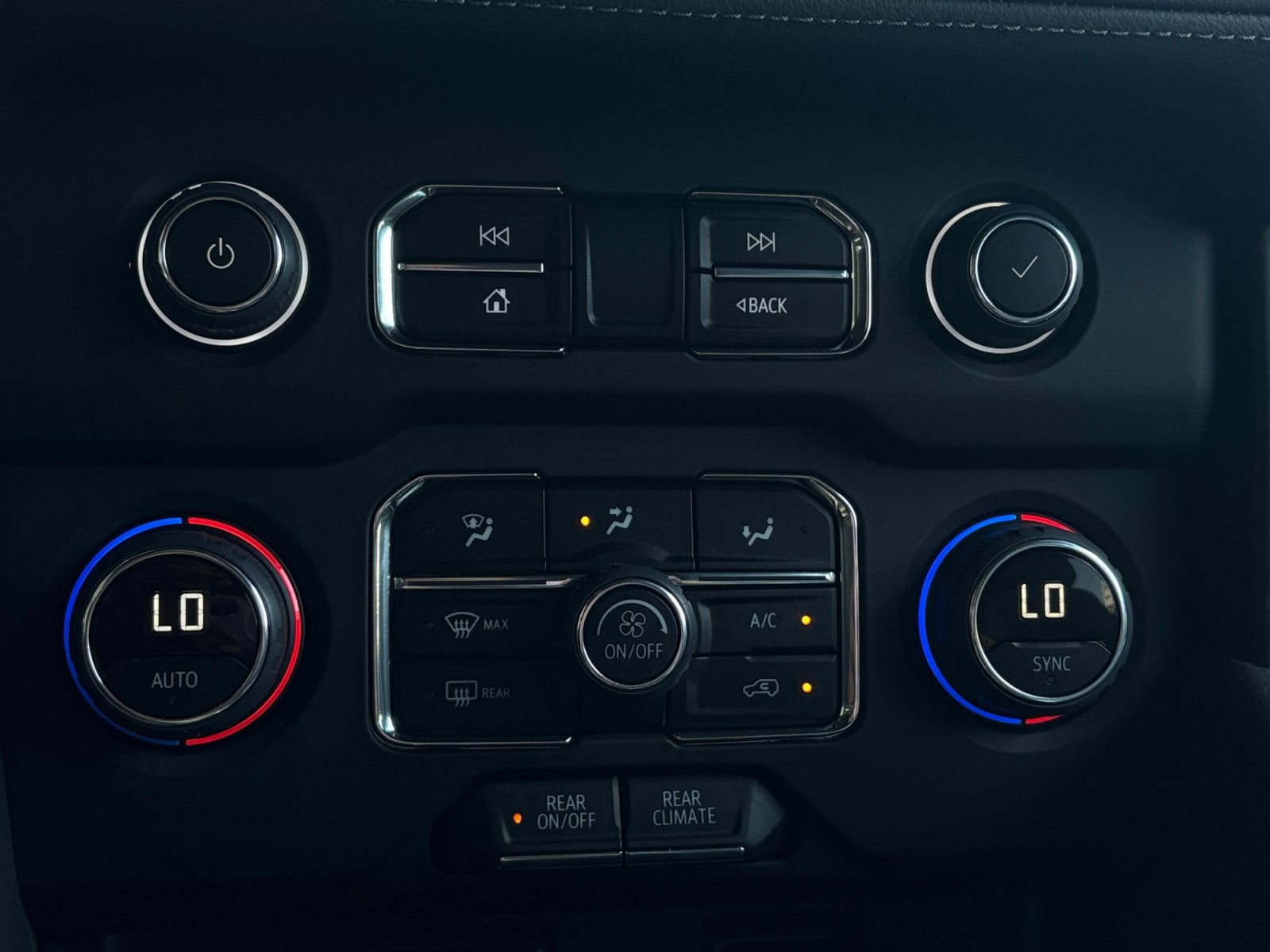 2024 Chevrolet Tahoe LS