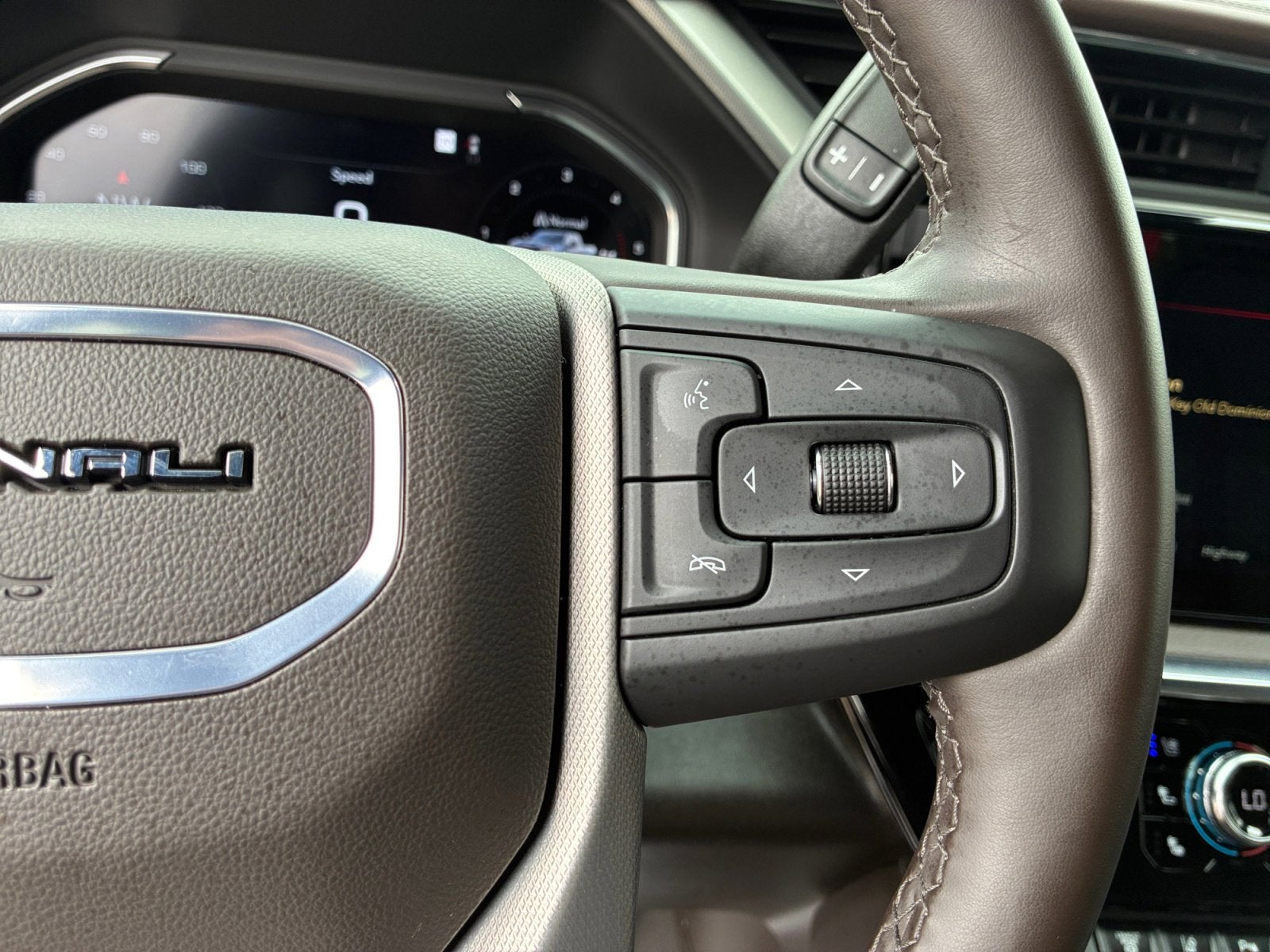 2025 GMC Sierra 3500 HD Denali DRW