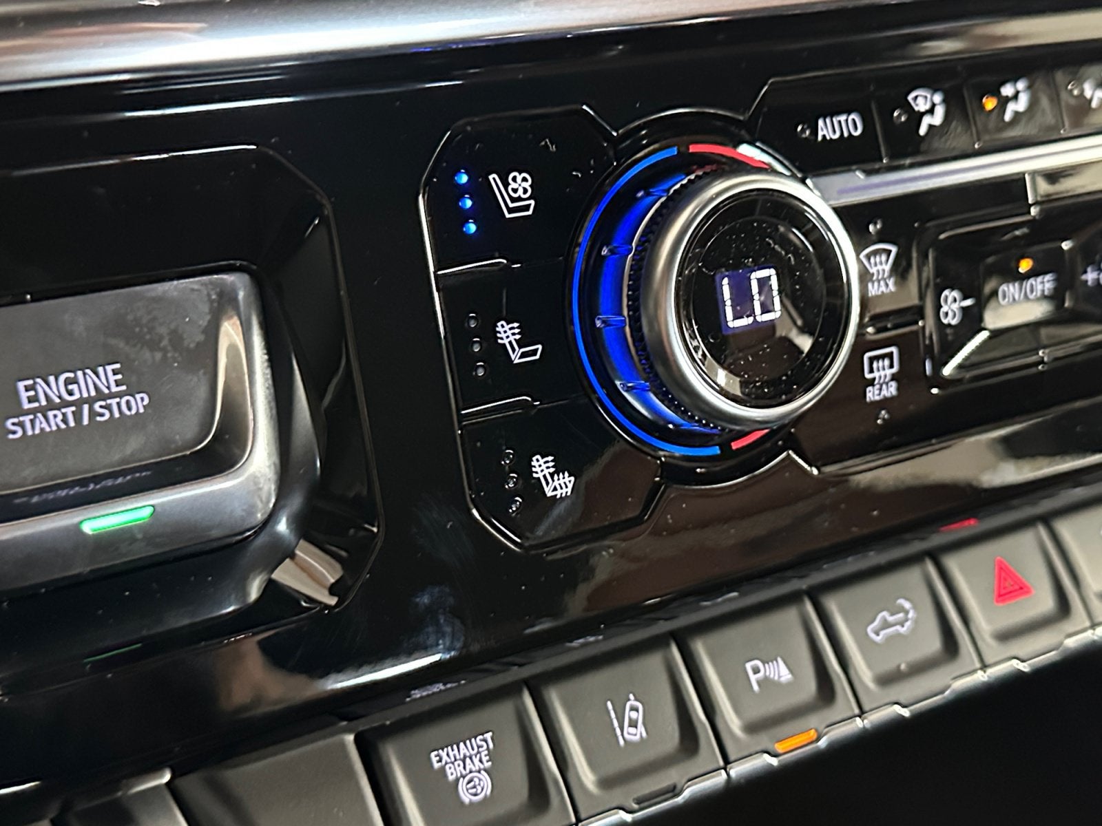 2026 GMC Sierra 2500HD Denali Ultimate - Photo 26