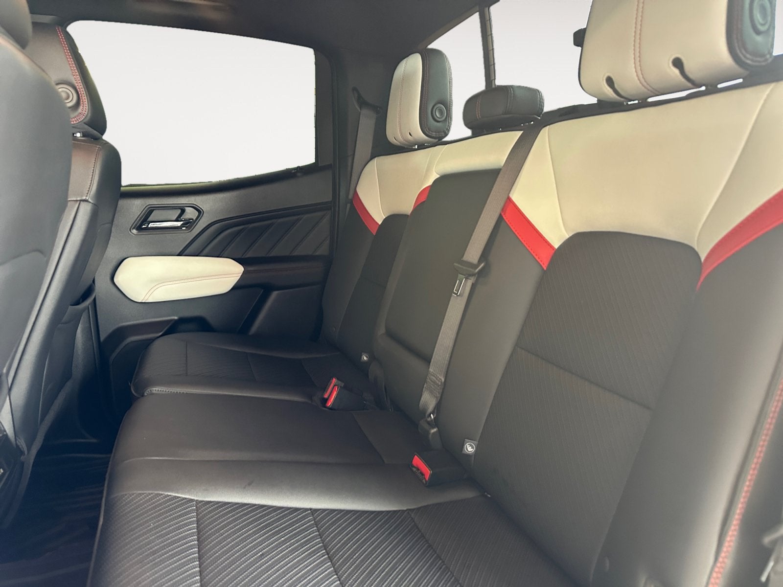 2023 GMC Canyon AT4X