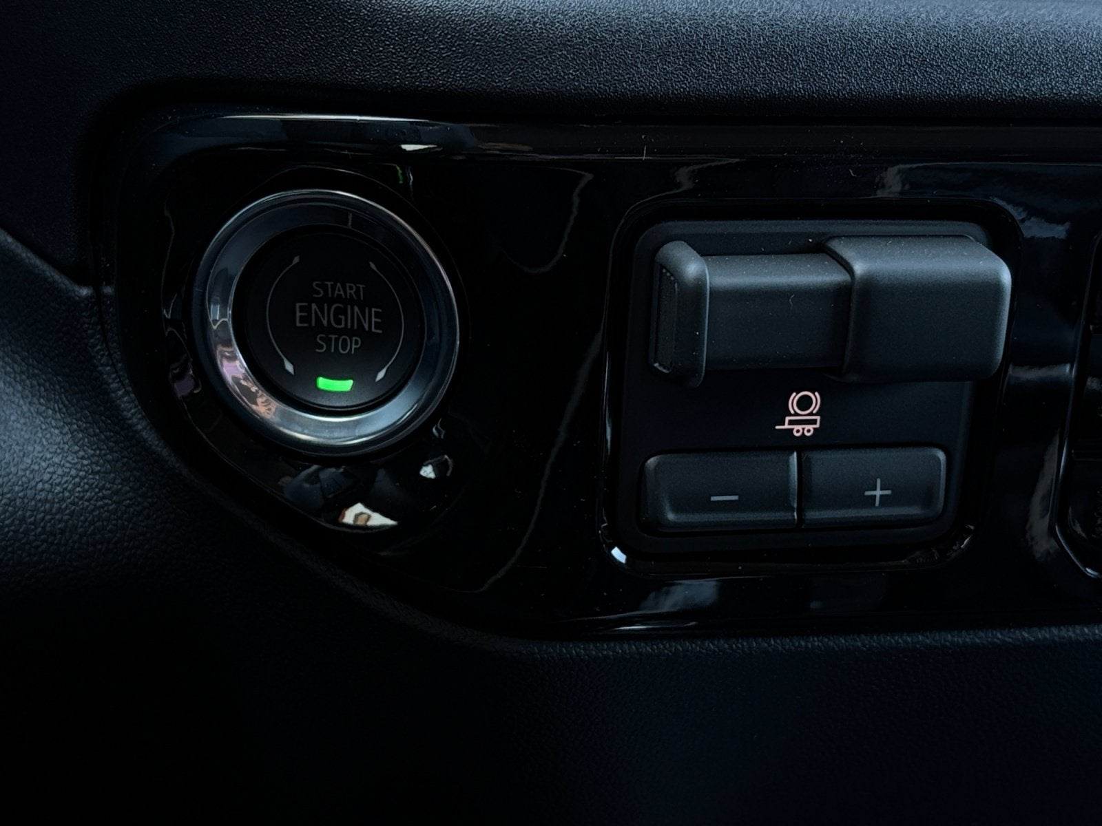 2026 GMC Sierra 1500 SLT - Photo 19