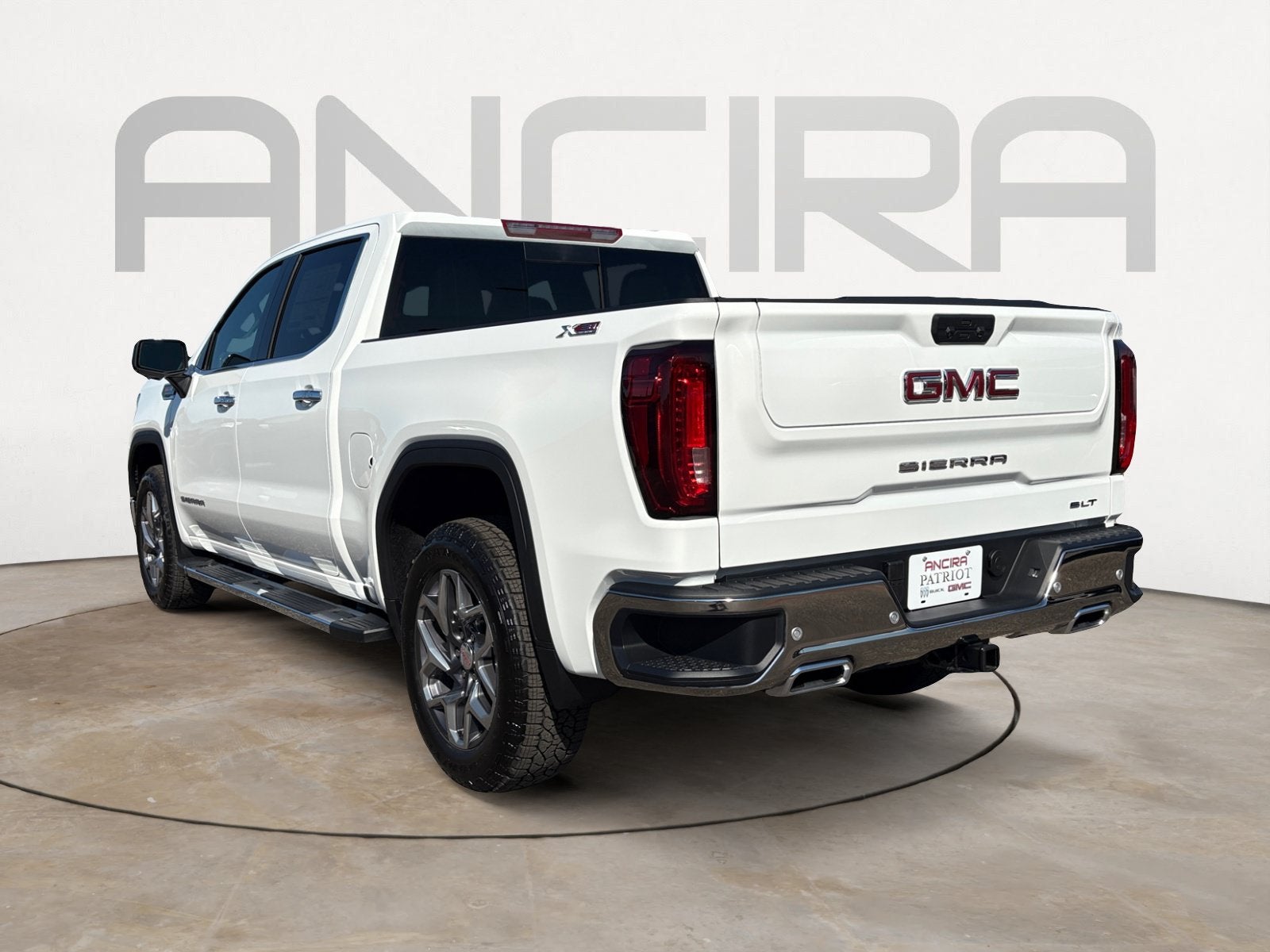 2026 GMC Sierra 1500 SLT - Photo 8