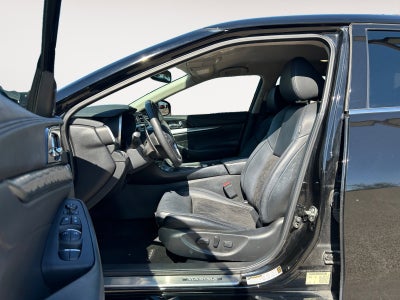 2017 Nissan Maxima SR