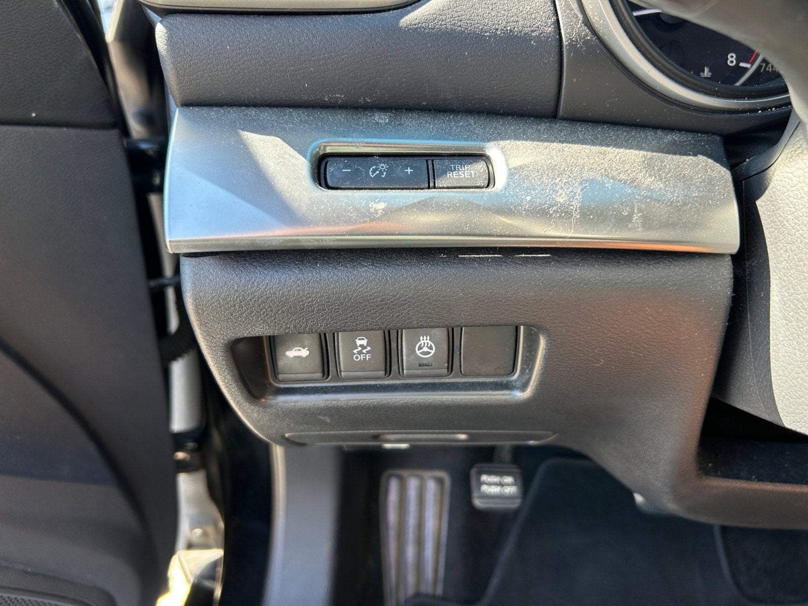 2017 Nissan Maxima SR