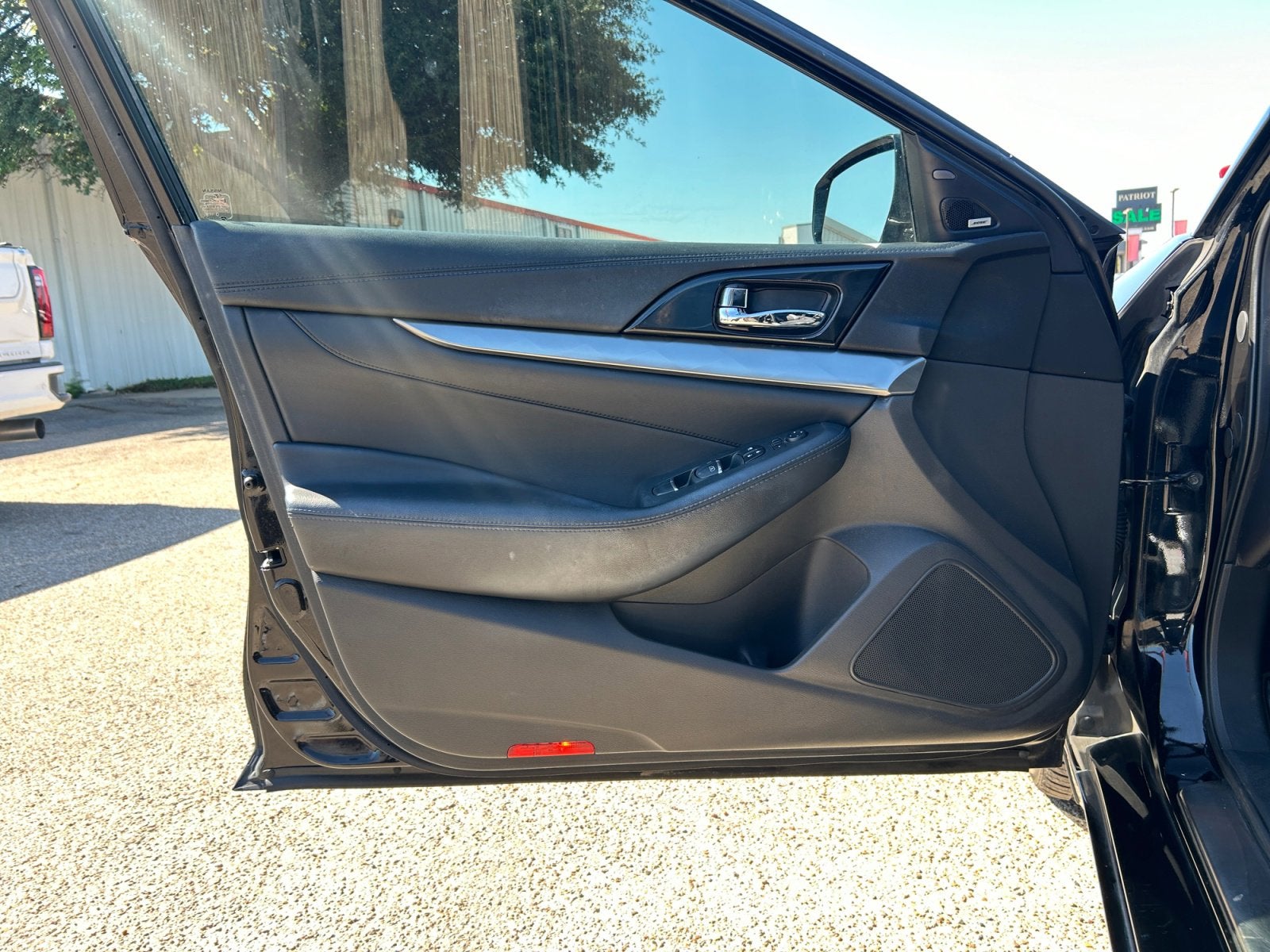 2017 Nissan Maxima SR