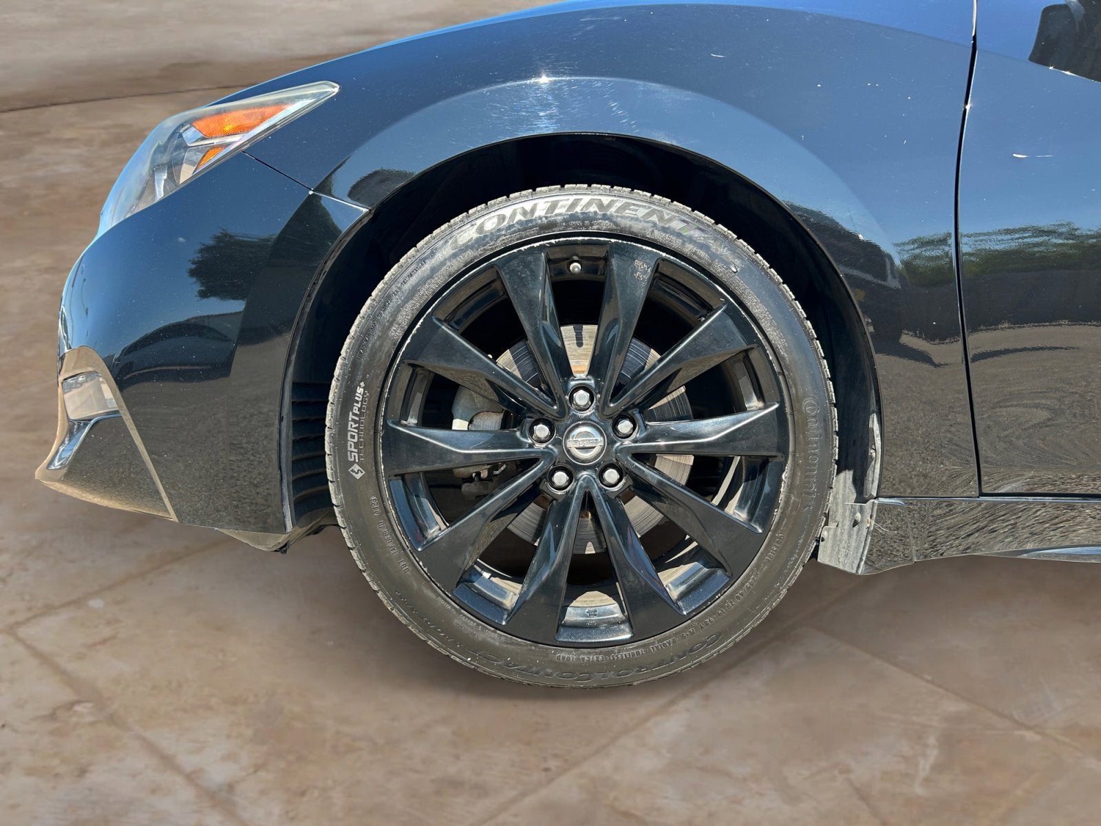 2017 Nissan Maxima SR