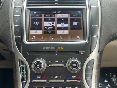 2019 Lincoln Nautilus Select