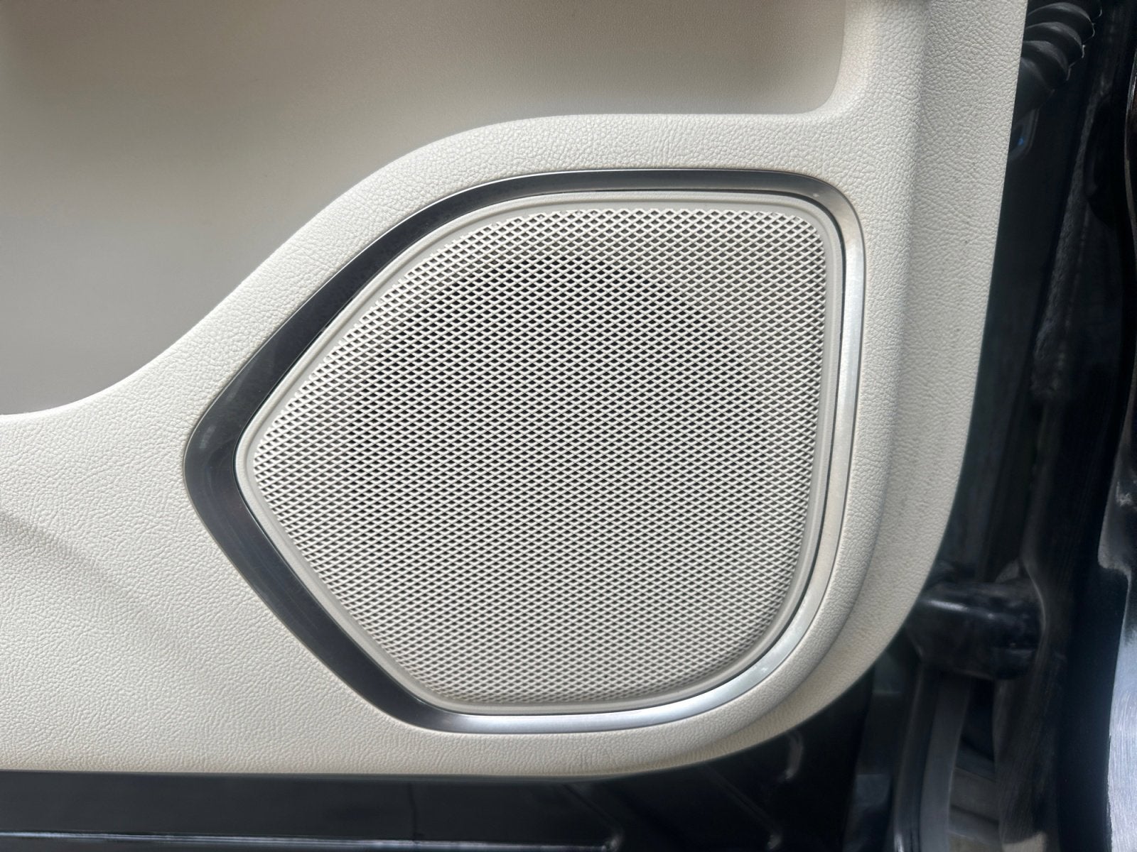 2019 Lincoln Nautilus Select