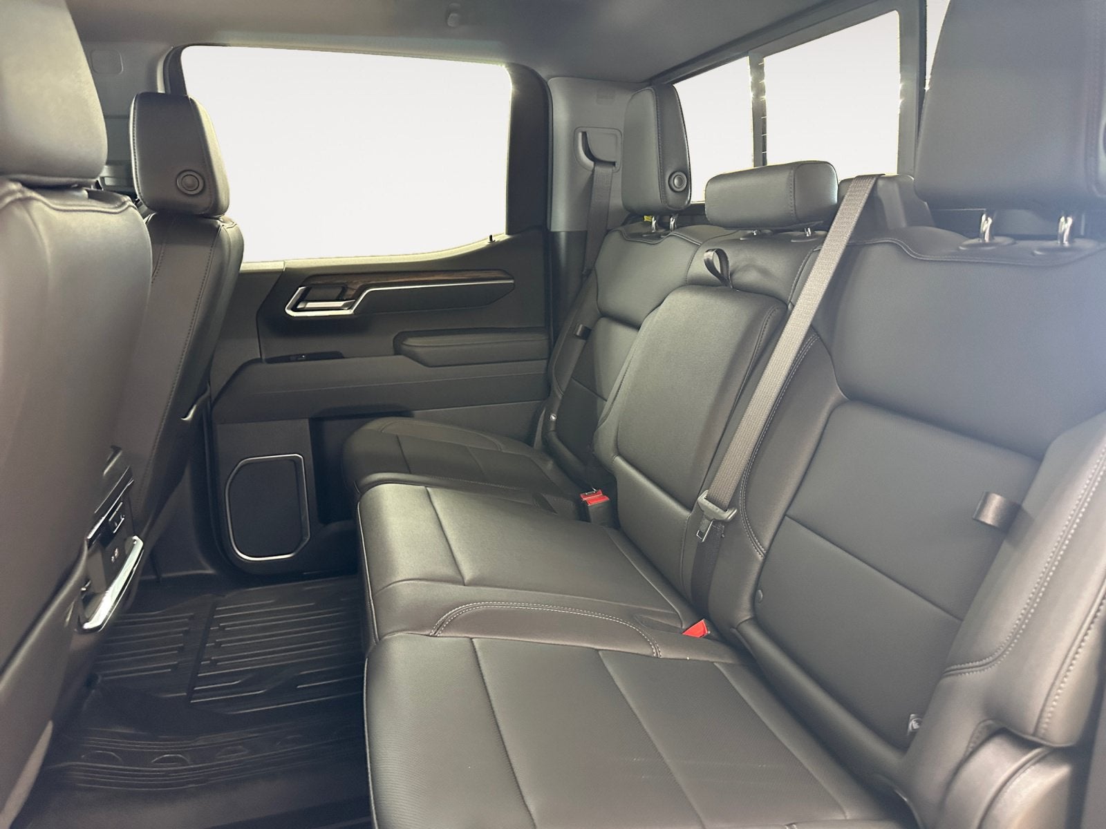 2026 GMC Sierra 1500 SLT - Photo 24