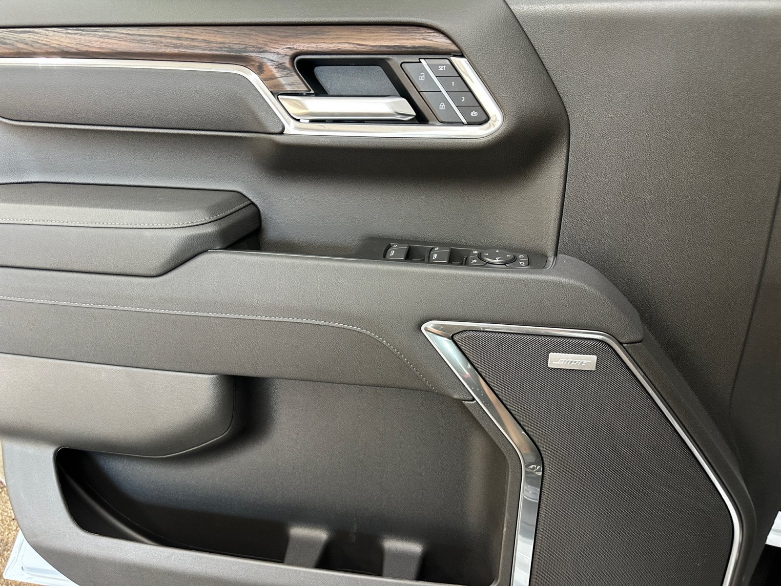 2026 GMC Sierra 1500 SLT - Photo 30
