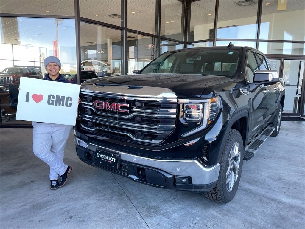 2025 GMC Sierra 1500 SLT