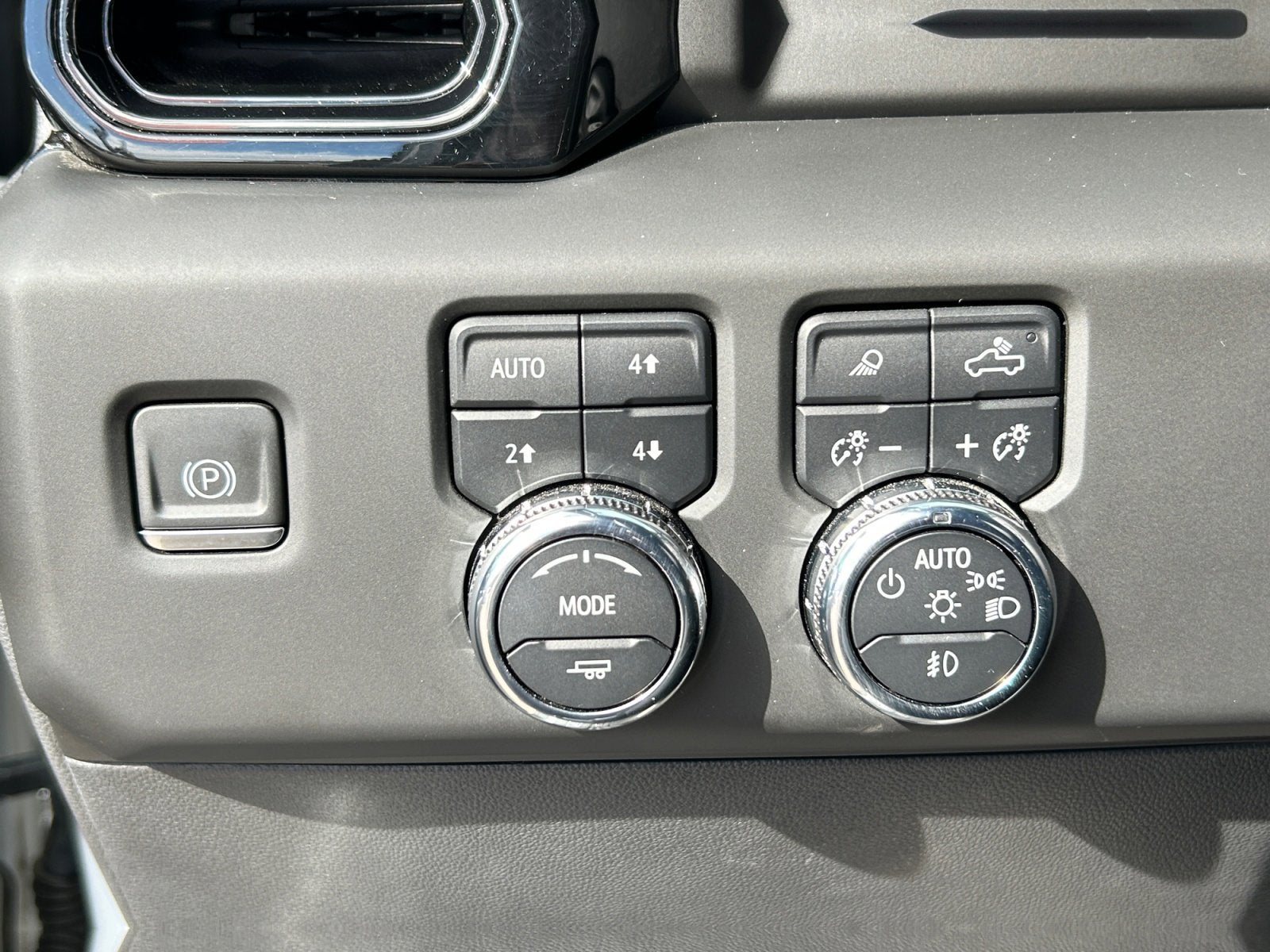 2023 GMC Sierra 1500 AT4X