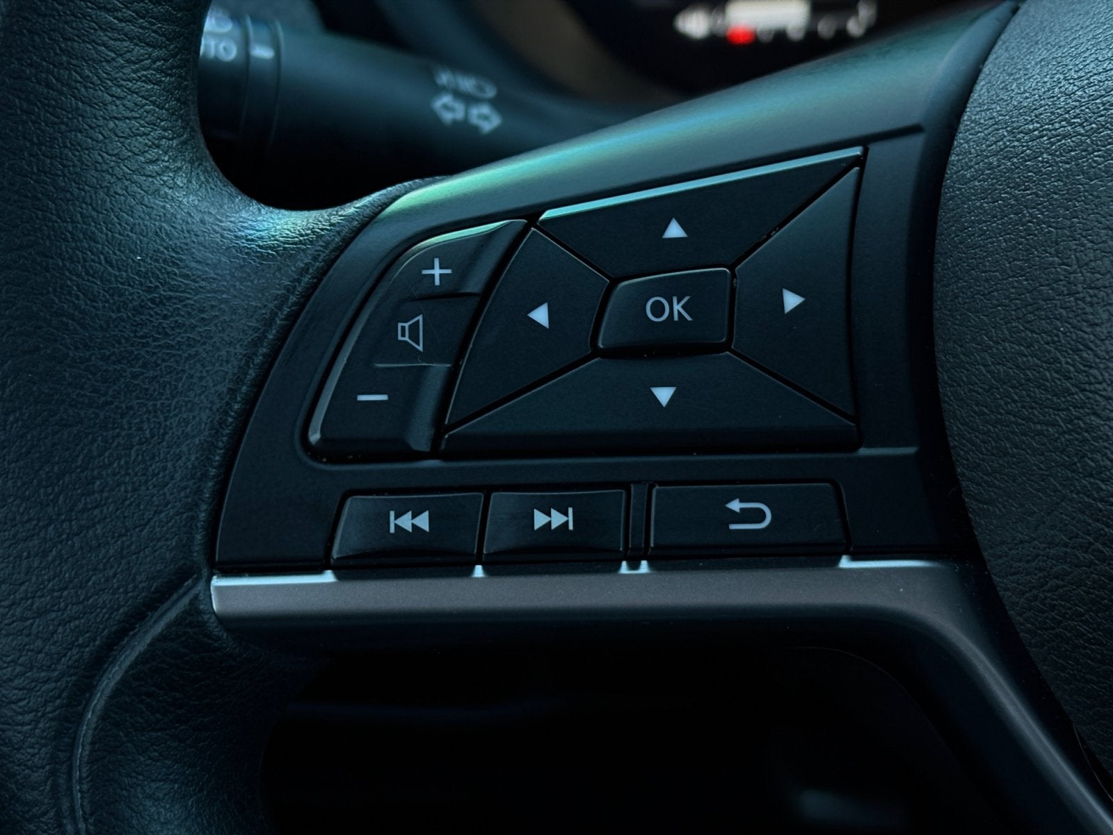 2023 Nissan Kicks SV Xtronic CVT