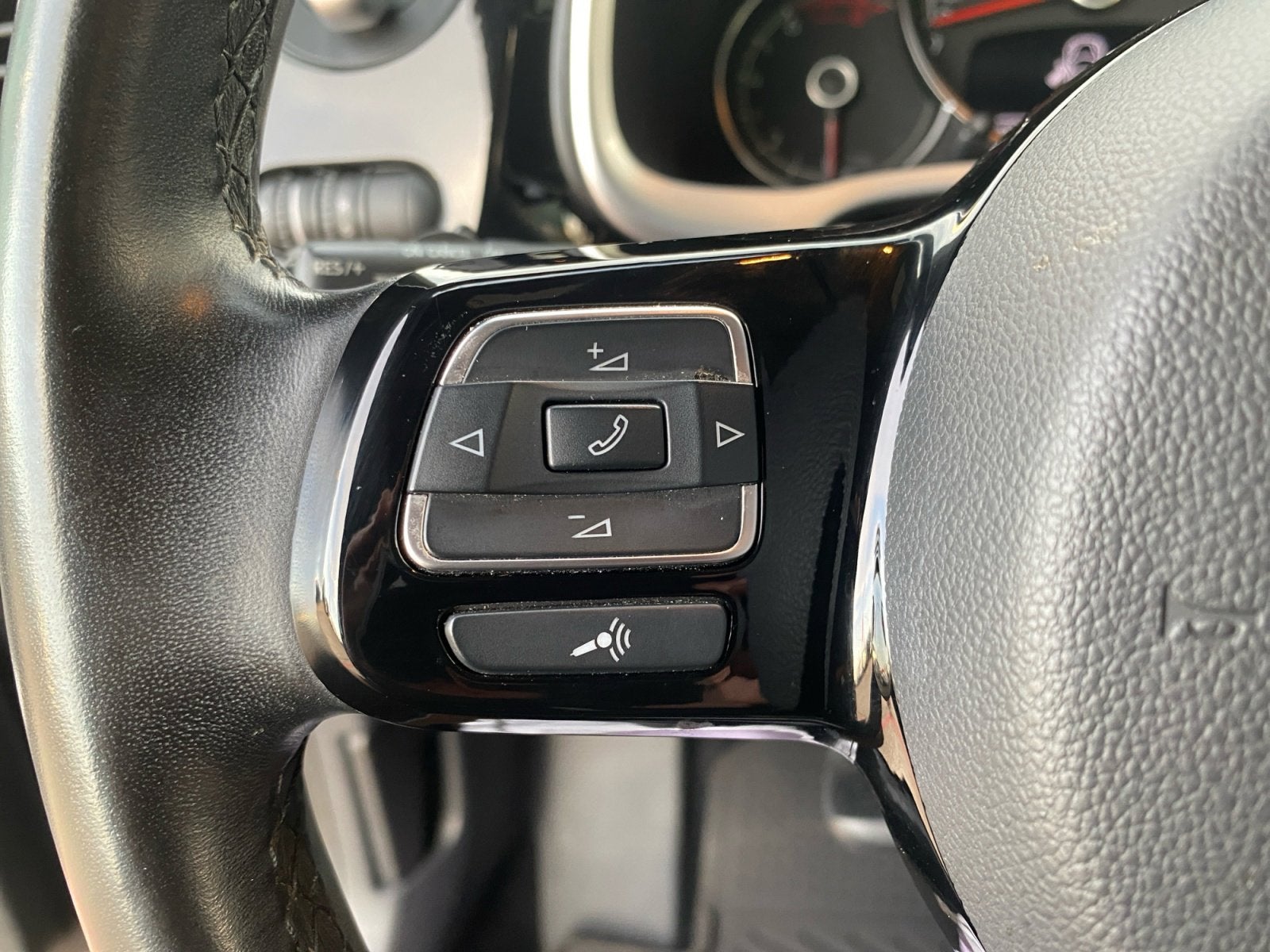 2019 Volkswagen Beetle Convertible S