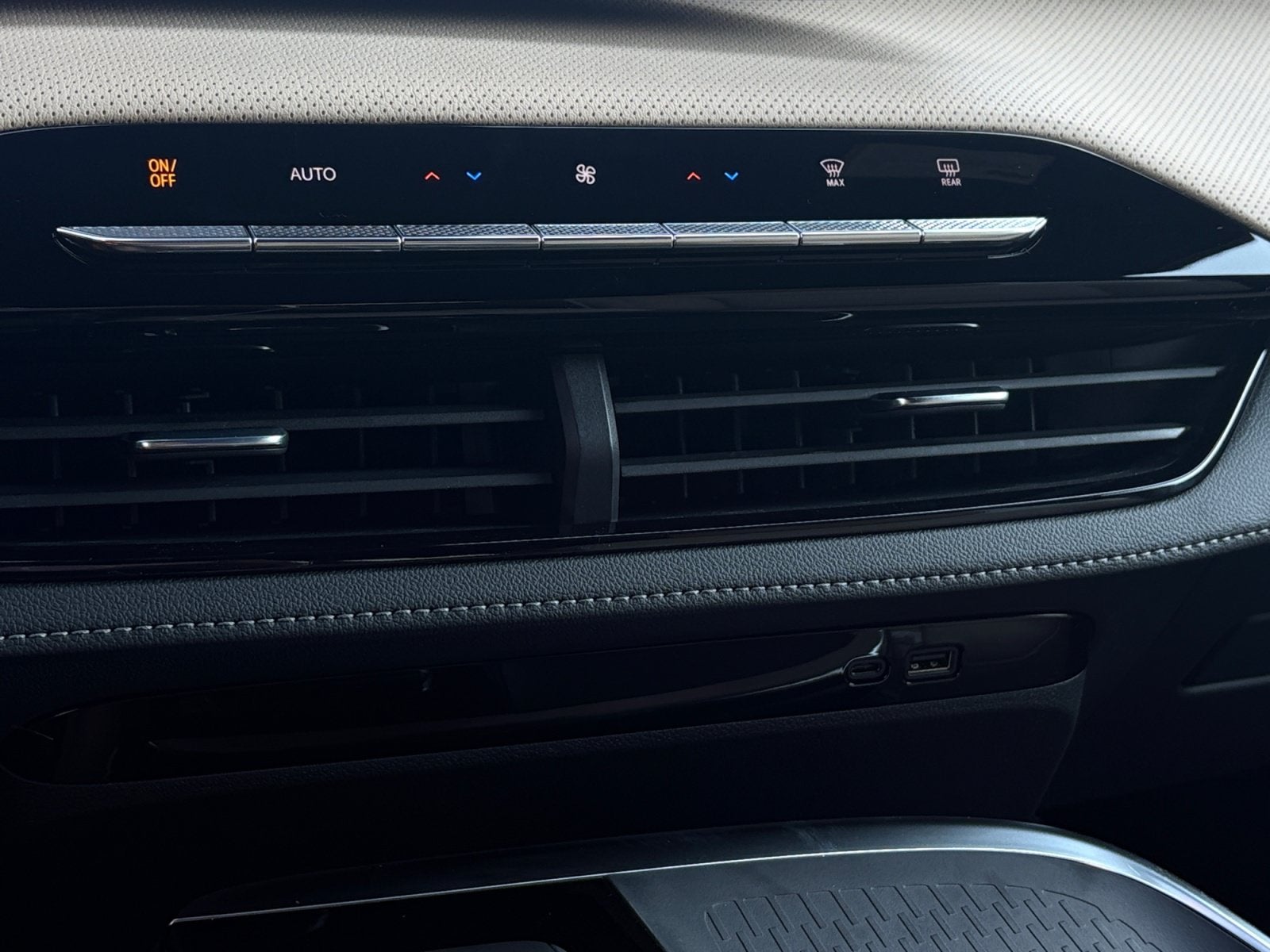 2027 Buick Enclave Preferred - Photo 18