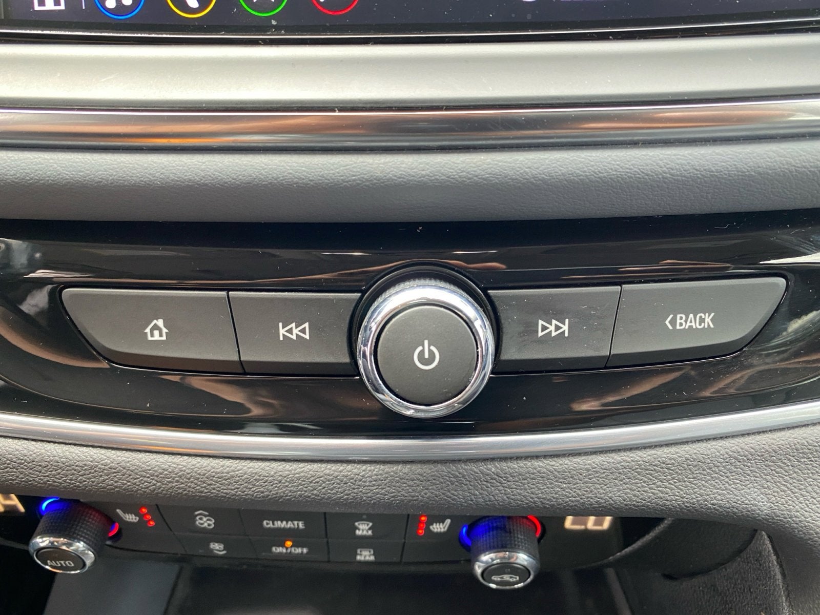 2021 Buick Enclave Essence