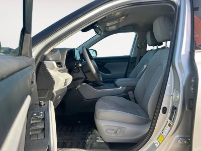 2022 Toyota Highlander L