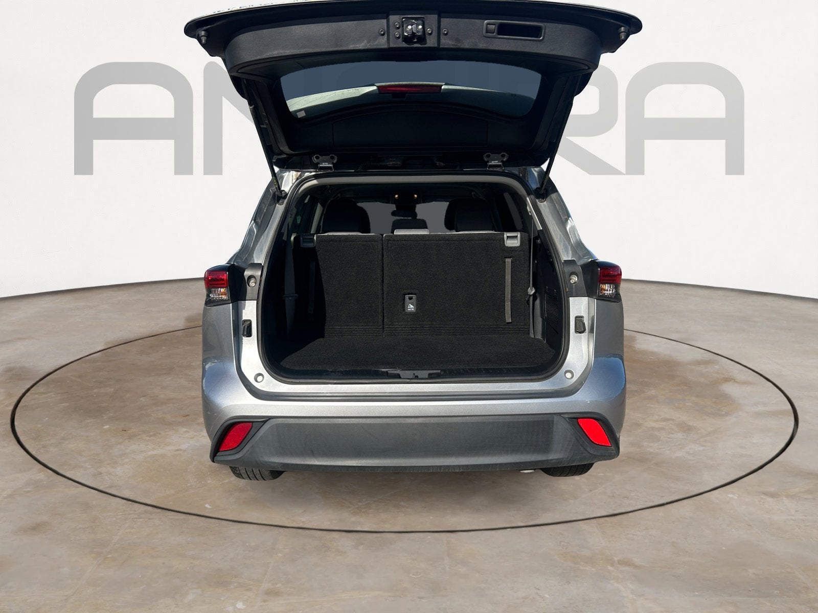 2022 Toyota Highlander L