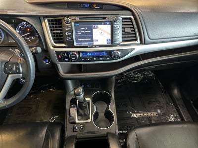 2016 Toyota Highlander XLE V6