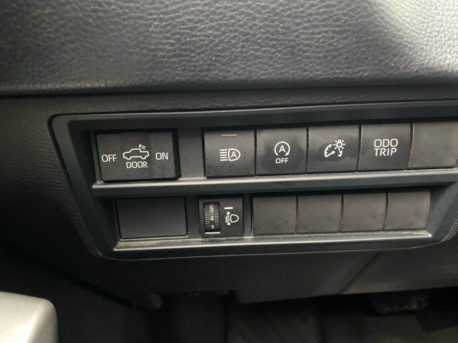 2022 Toyota Tundra 2WD SR5