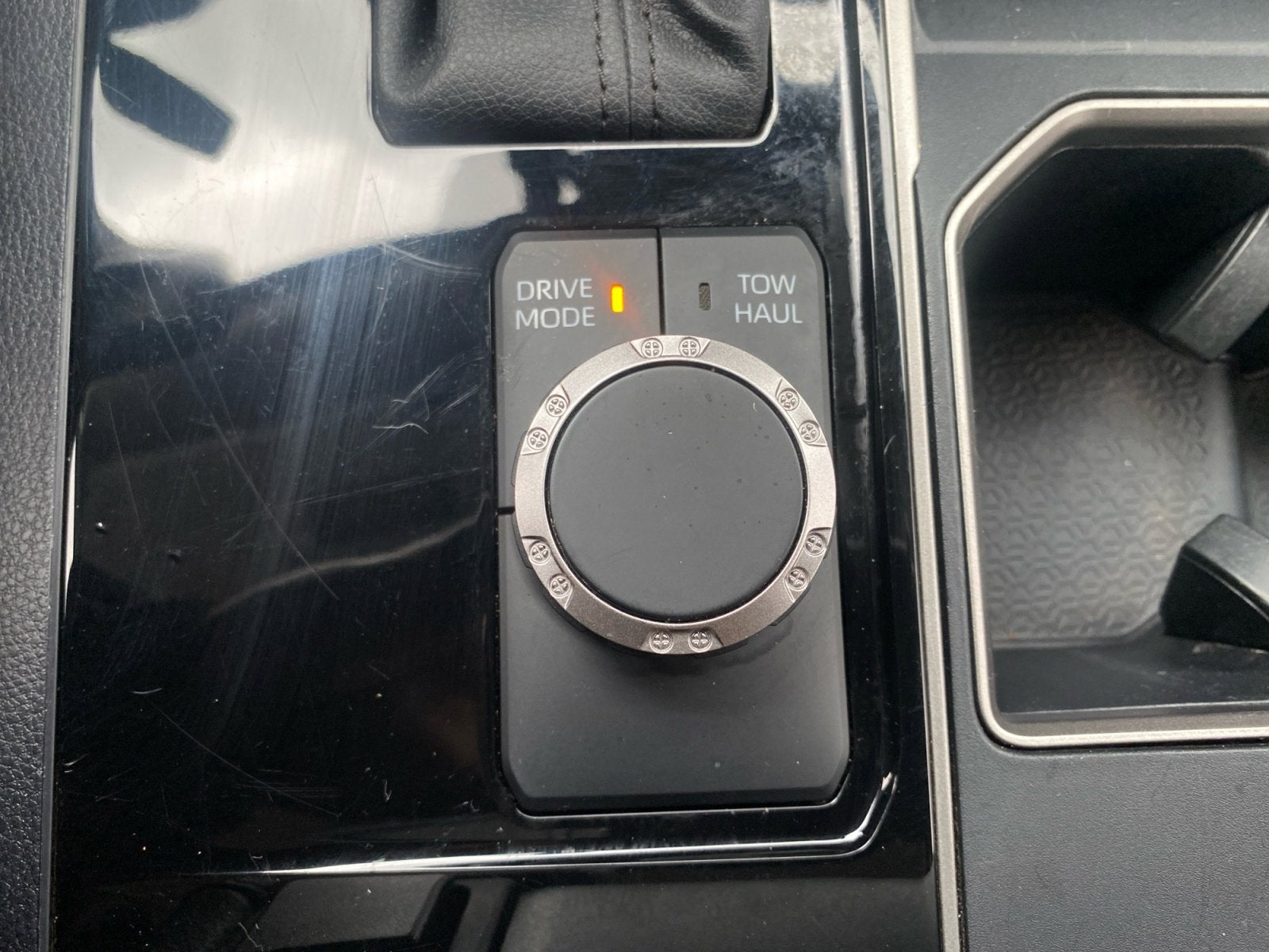 2022 Toyota Tundra 2WD SR5