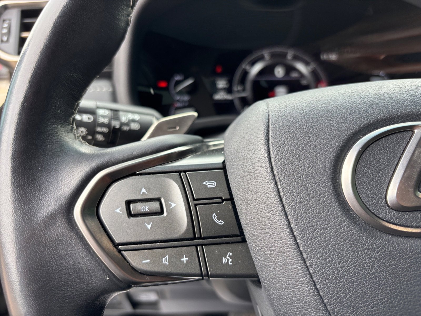 2023 Lexus LX LX 600 Premium