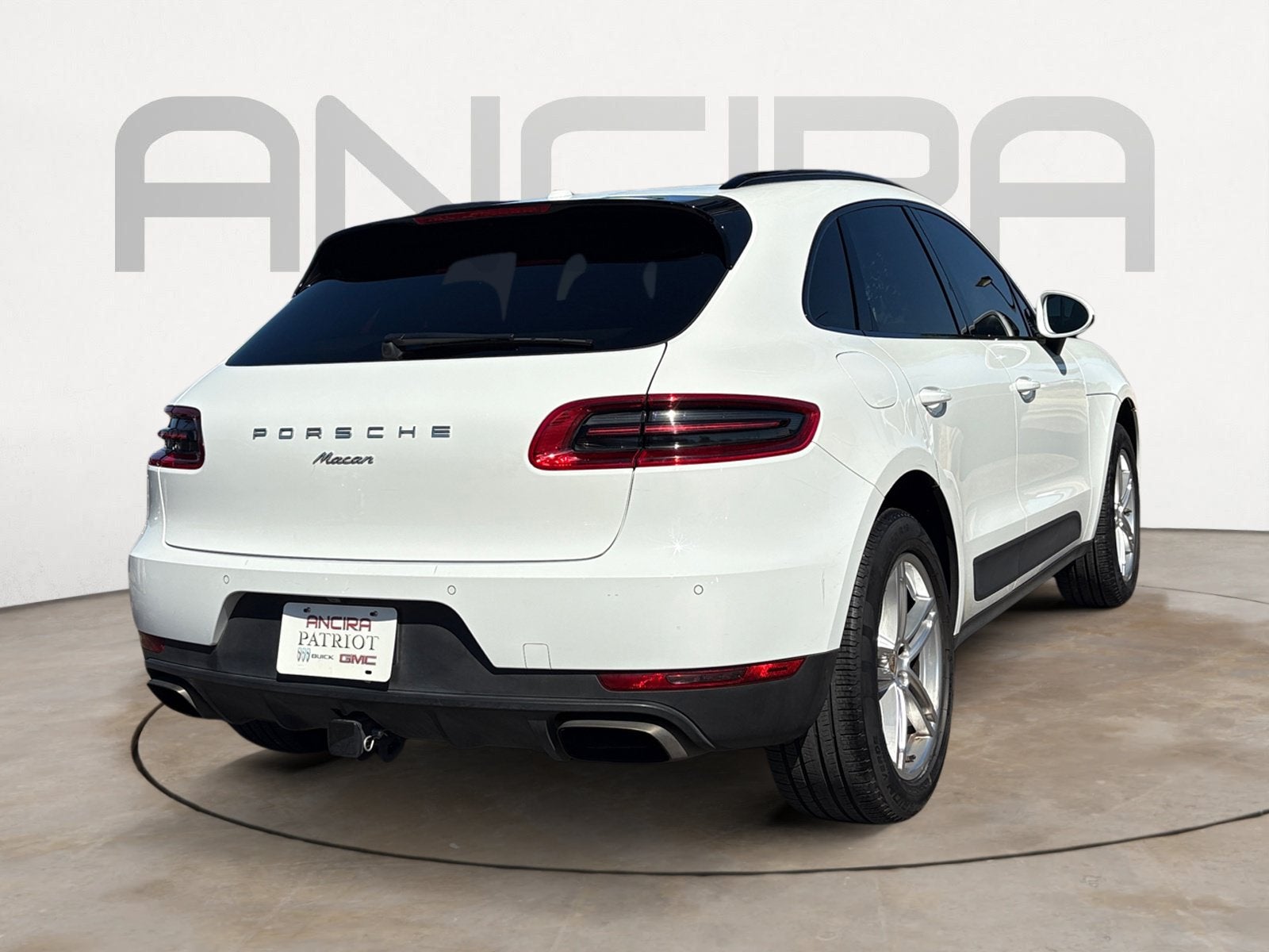 2017 Porsche Macan NA