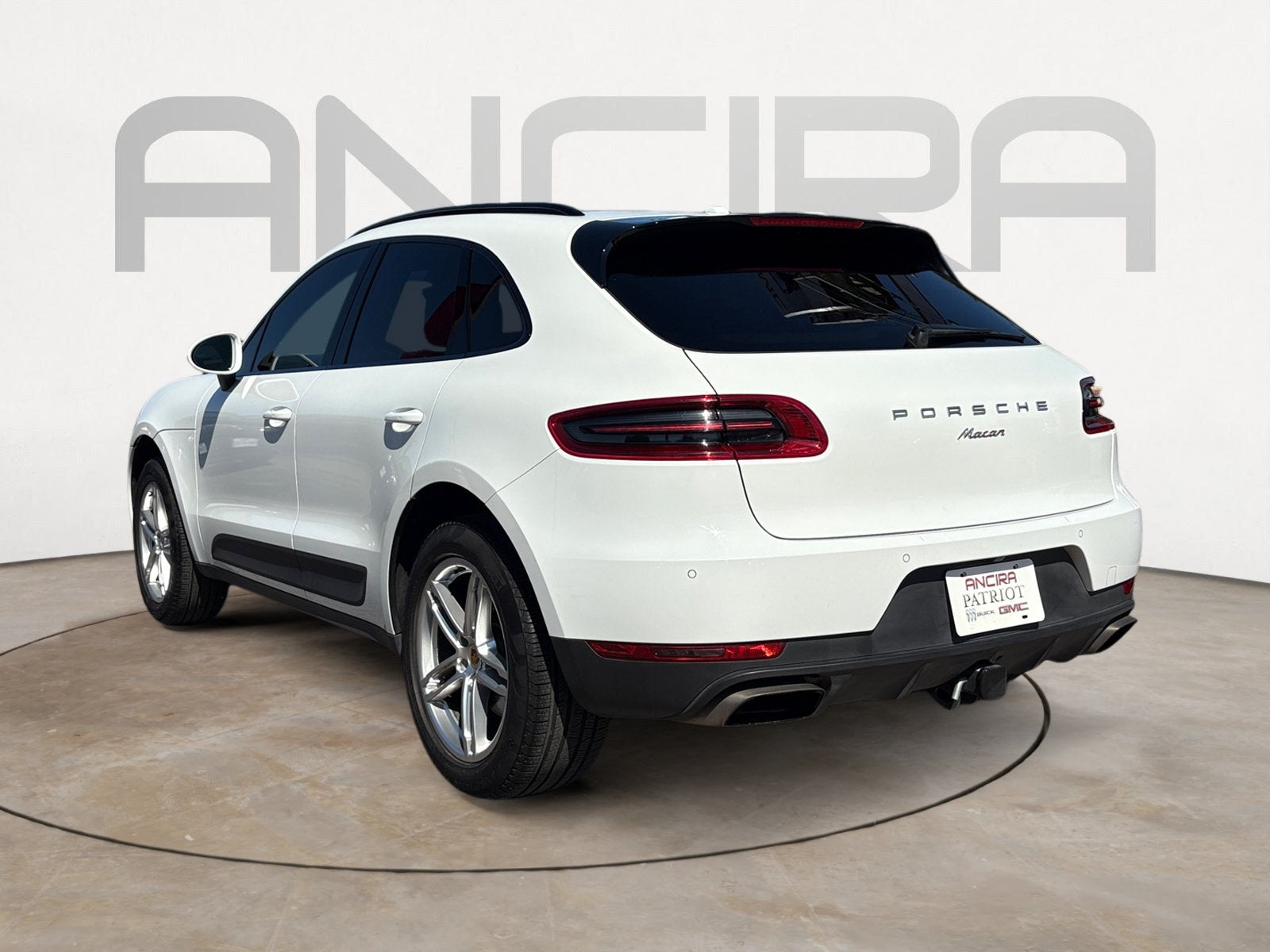 2017 Porsche Macan NA