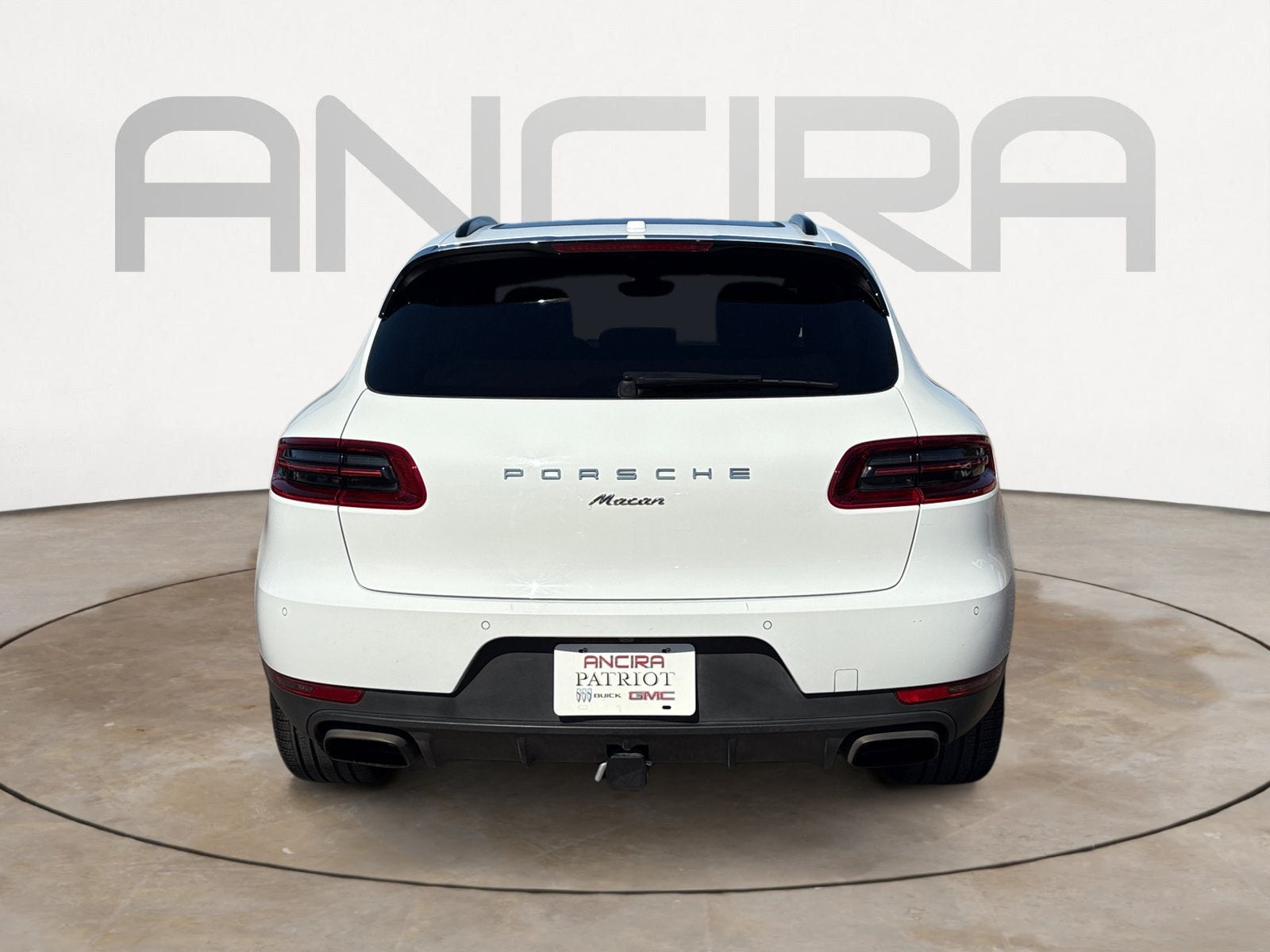 2017 Porsche Macan NA